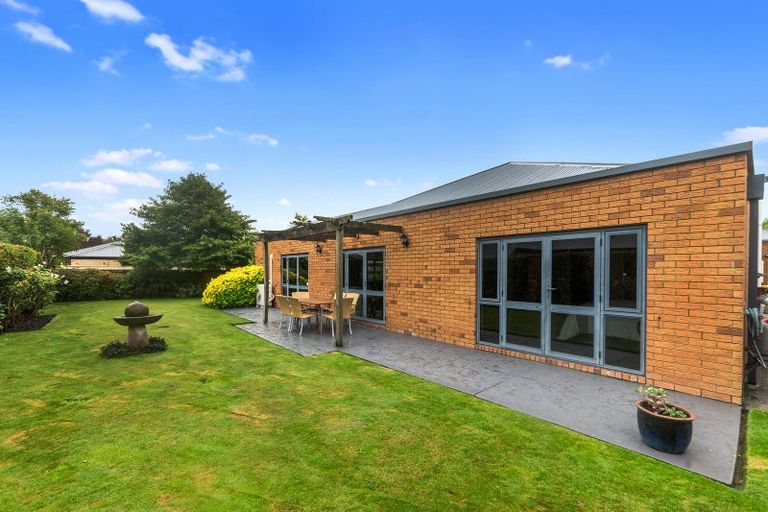 Photo of property in 16 Aylsham Lane, Casebrook, Christchurch, 8051