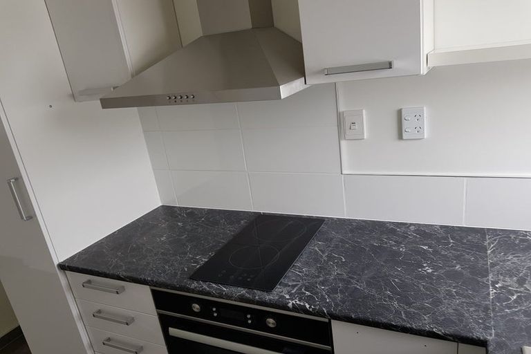 Photo of property in 33 Seddon Road, Frankton, Hamilton, 3204