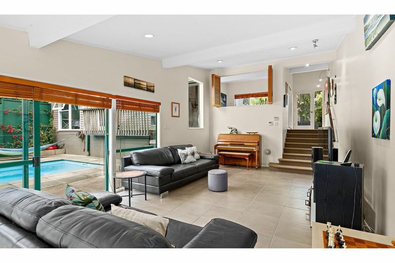 Photo of property in 89a Roseberry Avenue, Birkenhead, Auckland, 0626