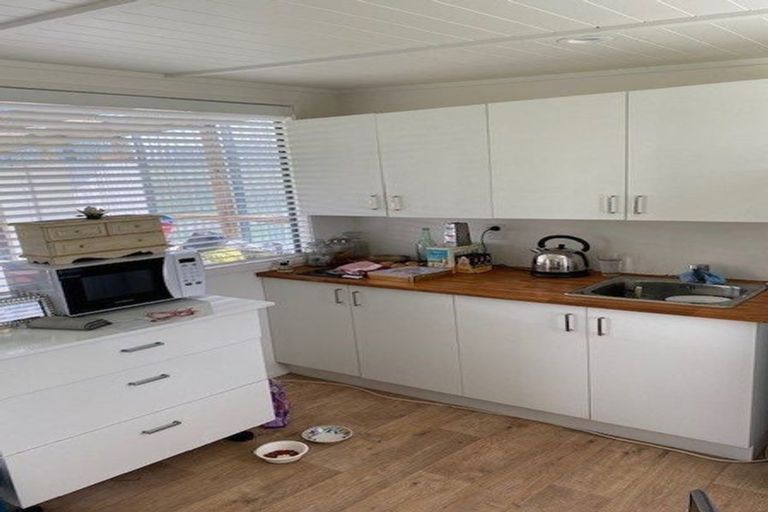 Photo of property in 12e Arrowsmith Road, Waitakere, Auckland, 0782