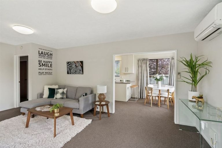 Photo of property in 1/11 Manor Place, Bryndwr, Christchurch, 8053