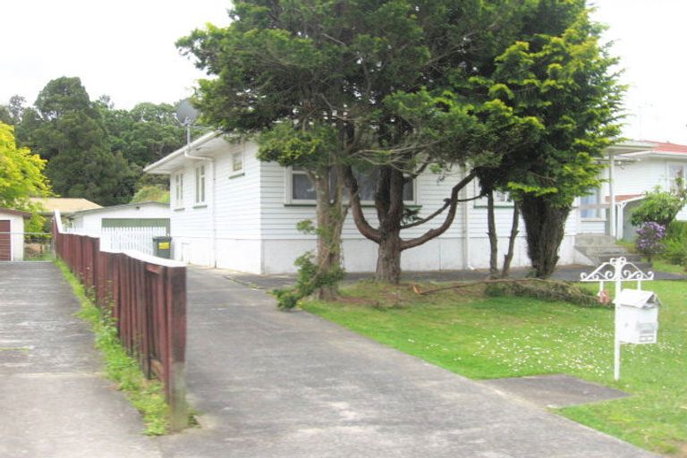 Photo of property in 11 Rosehill Drive, Rosehill, Papakura, 2113