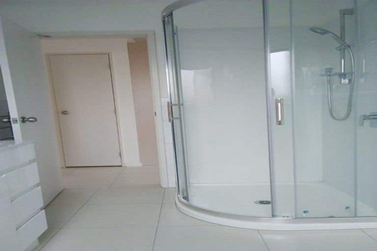 Photo of property in 12 Liam Place, Half Moon Bay, Auckland, 2012