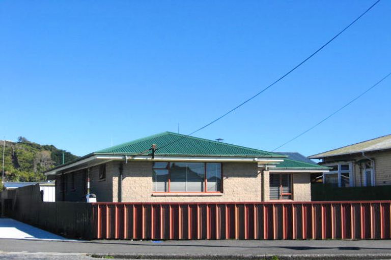 Photo of property in 20 Marlborough Street, Greymouth, 7805