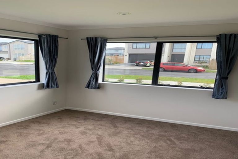 Photo of property in 11 Hinoki Way, Flat Bush, Auckland, 2019