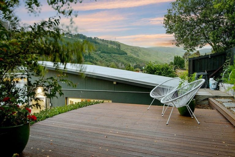 Photo of property in 15 Fineran Lane, Cashmere, Christchurch, 8022