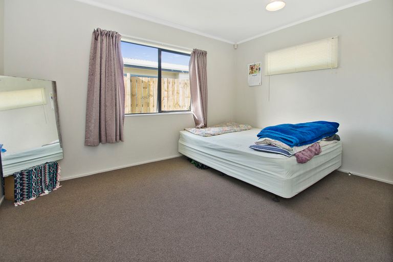 Photo of property in 12b Oratu Place, Manurewa, Auckland, 2102
