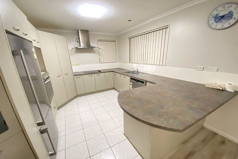 Photo of property in 10 San Bernadino Drive, Henderson, Auckland, 0612