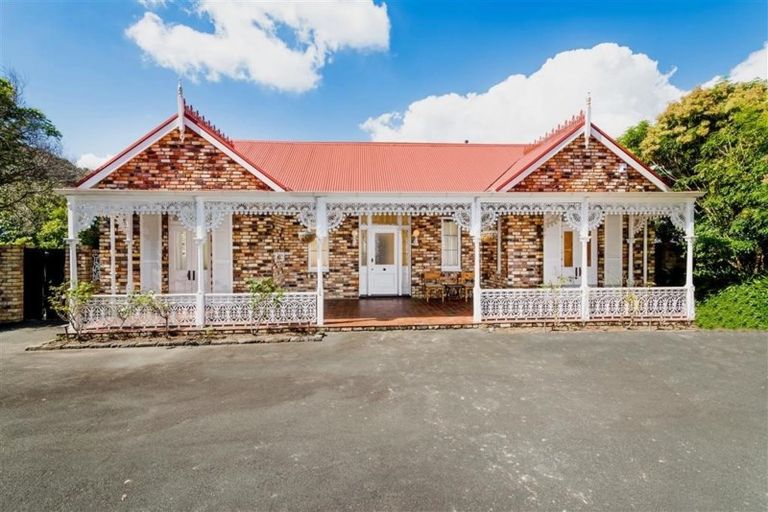 Photo of property in 15 Norwood Road, Bayswater, Auckland, 0622