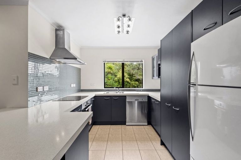 Photo of property in 9/86 Kauri Road, Birkenhead, Auckland, 0626