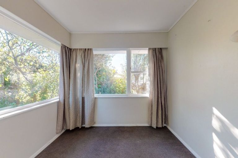 Photo of property in 1009 High Street, Avalon, Lower Hutt, 5011