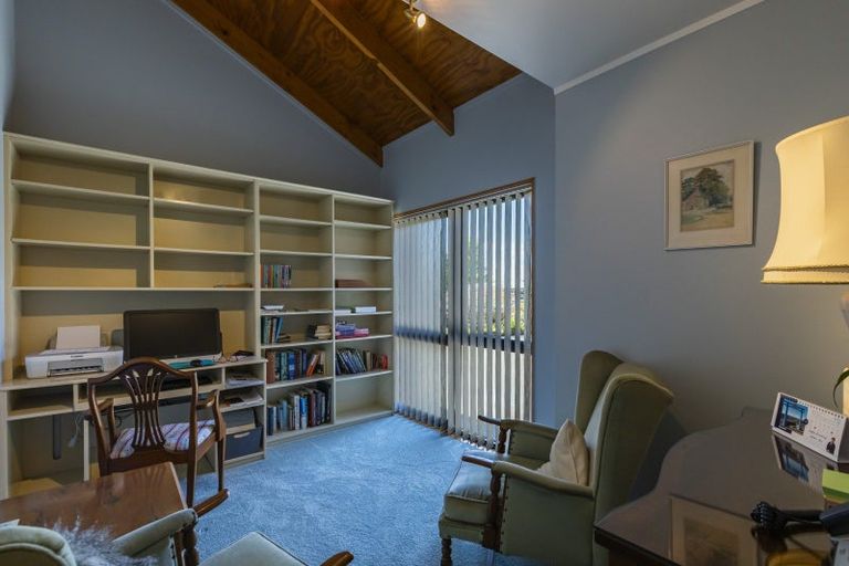 Photo of property in 8 Willow Grove, Waipukurau, 4200