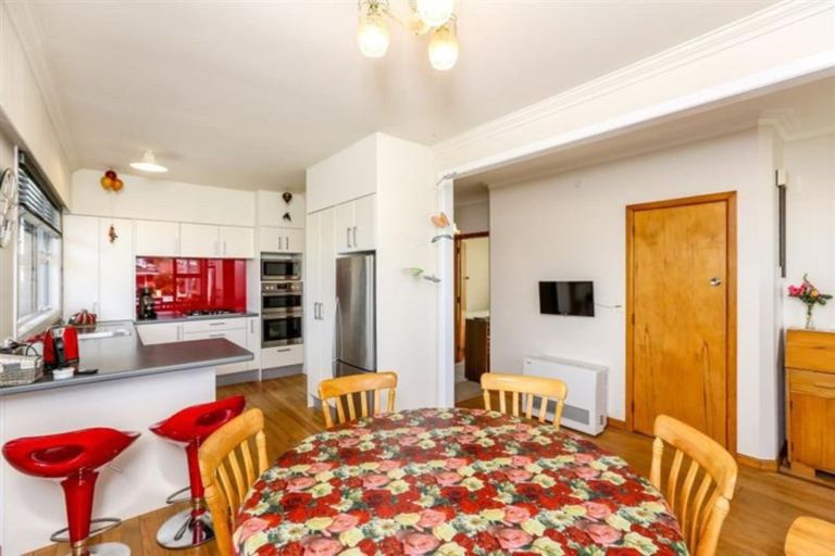 Photo of property in 17 Sanders Avenue, Westown, New Plymouth, 4310