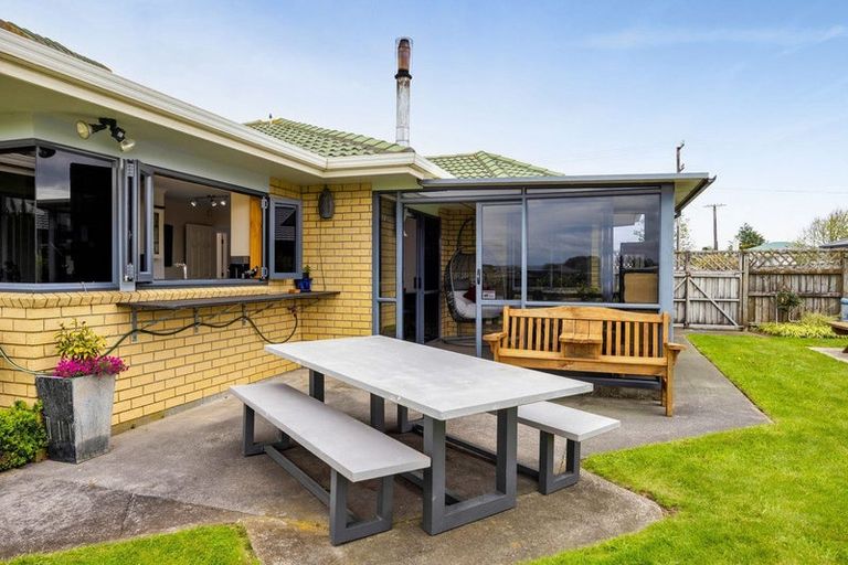 Photo of property in 12 Fantham Street, Hawera, 4610