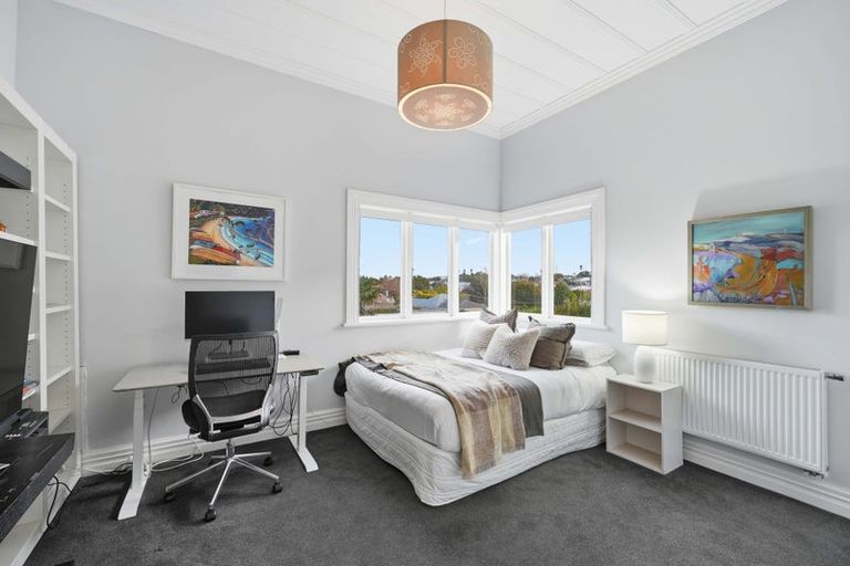 Photo of property in 45 Mozeley Avenue, Devonport, Auckland, 0624