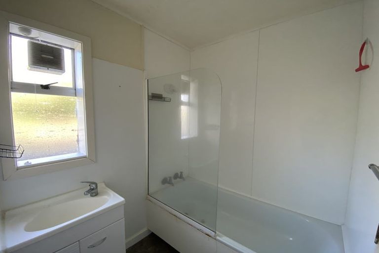 Photo of property in 1/11 Trafalgar Street, Johnsonville, Wellington, 6037