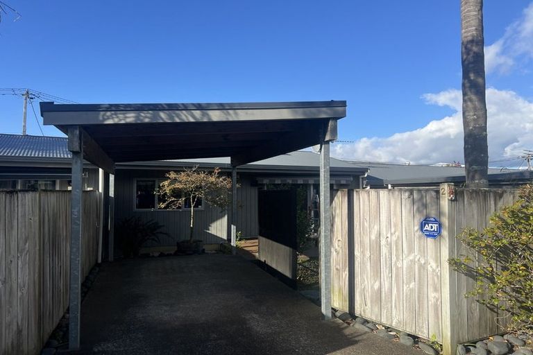 Photo of property in 2/48a Taharoto Road, Takapuna, Auckland, 0622