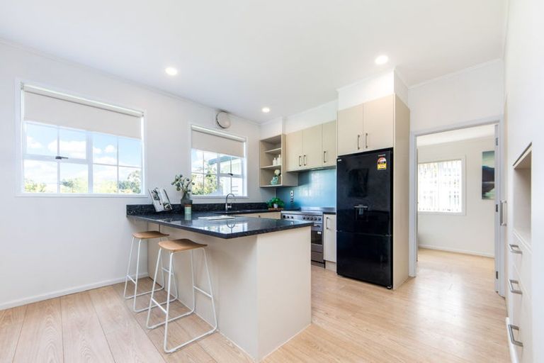 Photo of property in 5 Pohutukawa Road, Whenuapai, Auckland, 0618