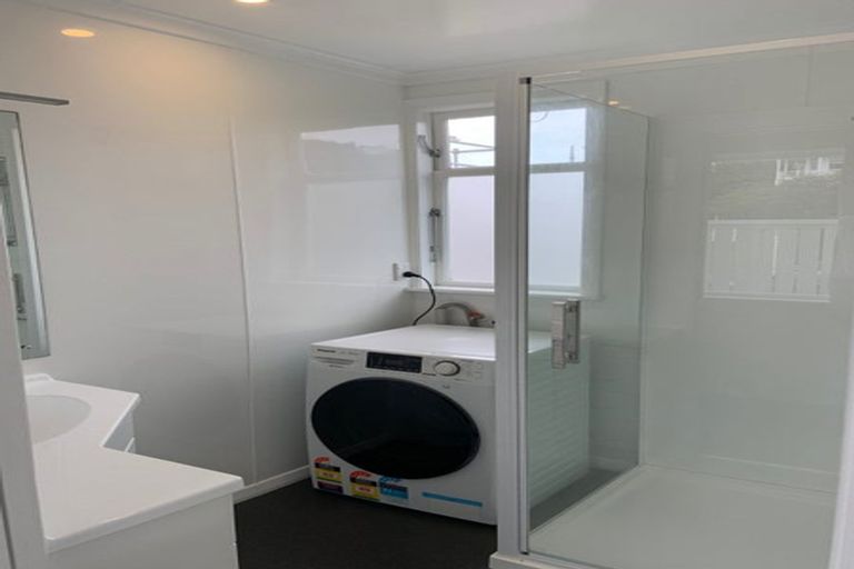 Photo of property in 144 Tasman Street, Mount Cook, Wellington, 6021