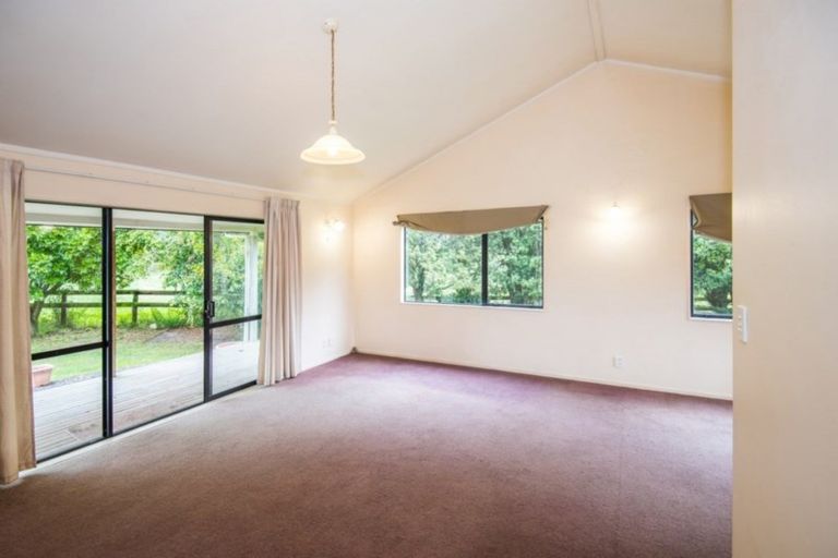 Photo of property in 101 Mcrobbie Road, Kingseat, Papakura, 2580