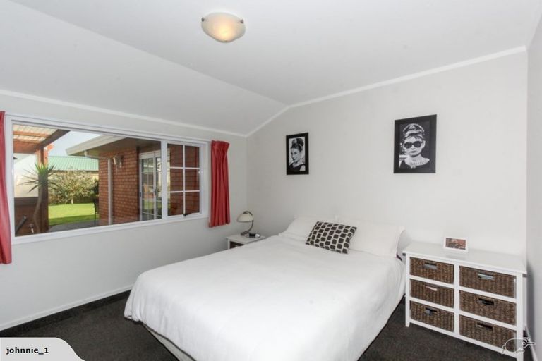 Photo of property in 35 Heta Road, Highlands Park, New Plymouth, 4312