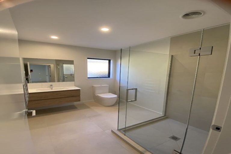 Photo of property in 15 Inder Street, Jacks Point, 9371