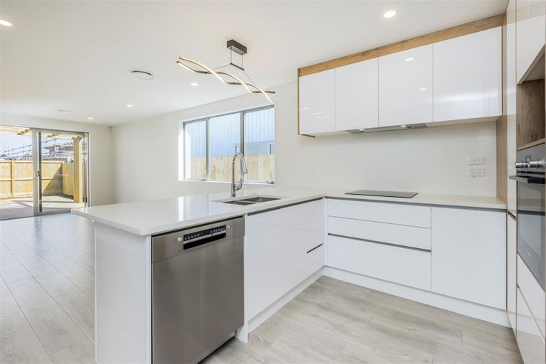 Photo of property in 7 Fredrick Hanson Road, Papakura, 2110