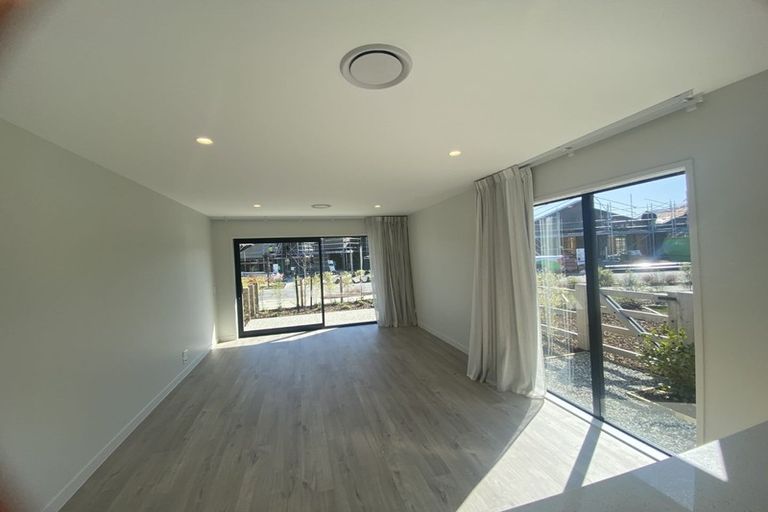 Photo of property in 15 Inder Street, Jacks Point, 9371