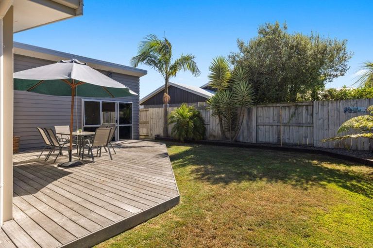 Photo of property in 6 Coutts Street, Papamoa Beach, Papamoa, 3118