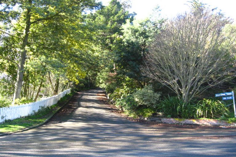 Photo of property in 2/10 Sherwood Lane, Cashmere, Christchurch, 8022