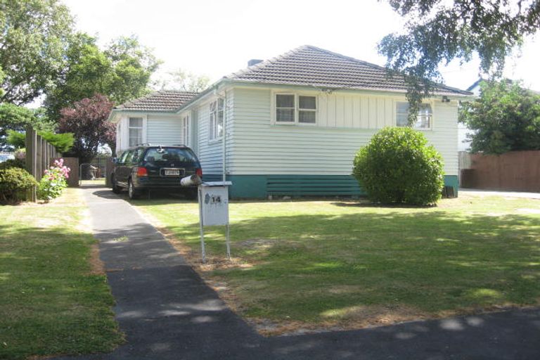 Photo of property in 14 Auburn Avenue, Upper Riccarton, Christchurch, 8041