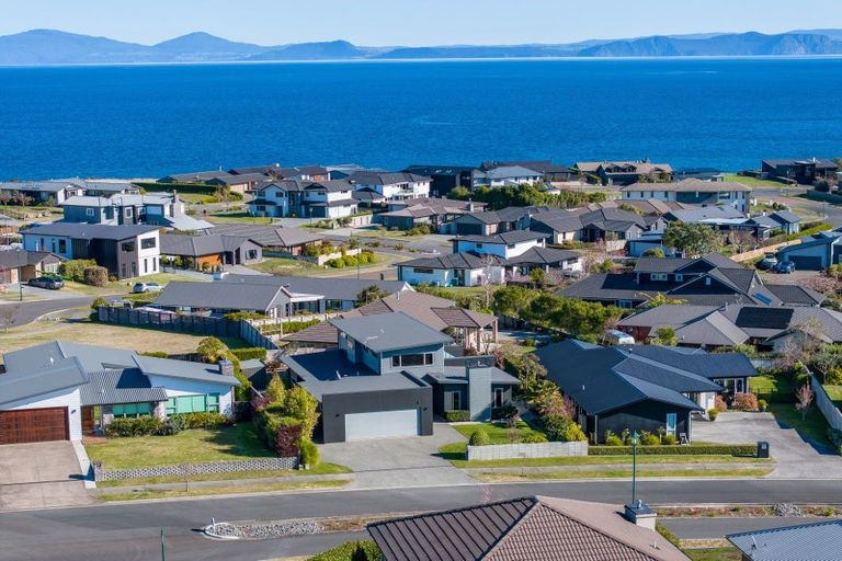 Photo of property in 19 Ernest Kemp Rise, Wharewaka, Taupo, 3330