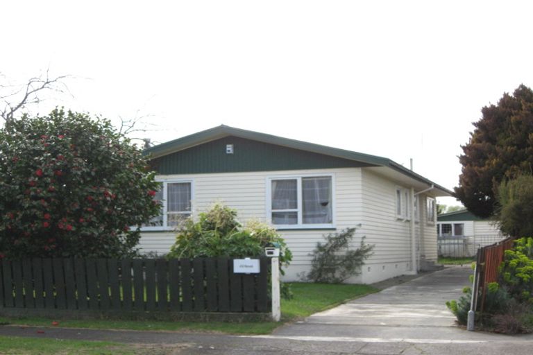 Photo of property in 12 Tasman Street, Havelock North, 4130