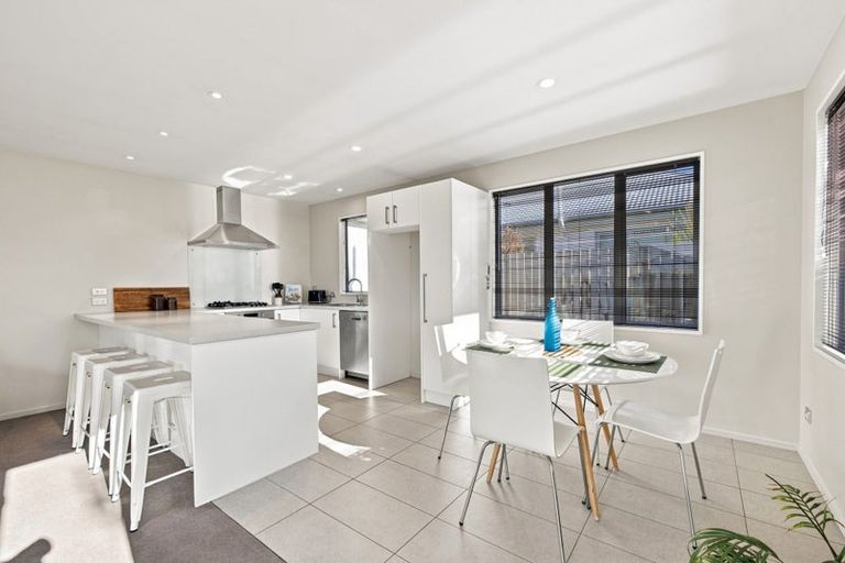 Photo of property in 8 Caulfield Avenue, Halswell, Christchurch, 8025