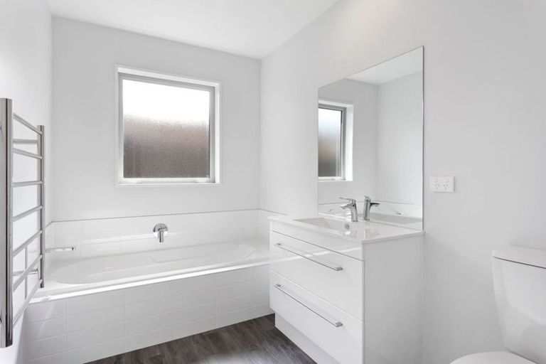 Photo of property in 58 Horoeka Street, Russley, Christchurch, 8042