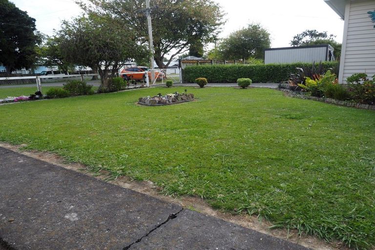 Photo of property in 77 Stout Street, Shannon, 4821