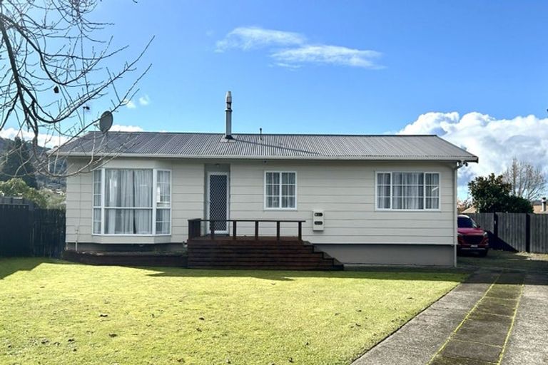 Photo of property in 5 Amber Place, Pukehangi, Rotorua, 3015