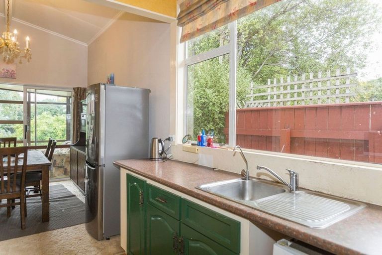 Photo of property in 8 Chamberlain Street, Dannevirke, 4930