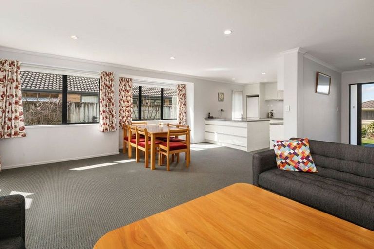 Photo of property in 14 Hoggard Place, Katikati, 3129