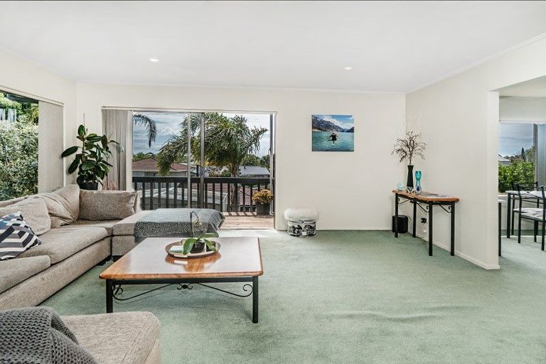 Photo of property in 10 Marendellas Drive, Bucklands Beach, Auckland, 2014