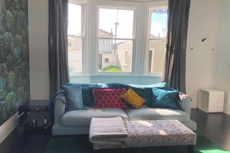 Photo of property in 15 Park Street, Thorndon, Wellington, 6011