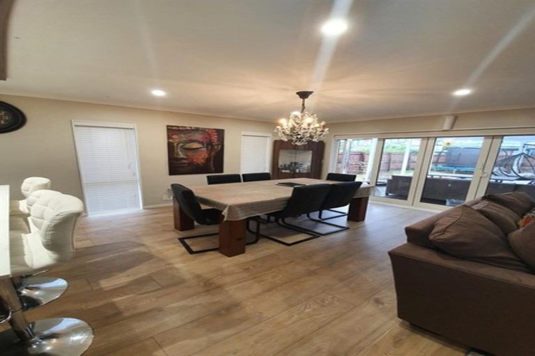 Photo of property in 37 Wellfield Drive, Papakura, 2110