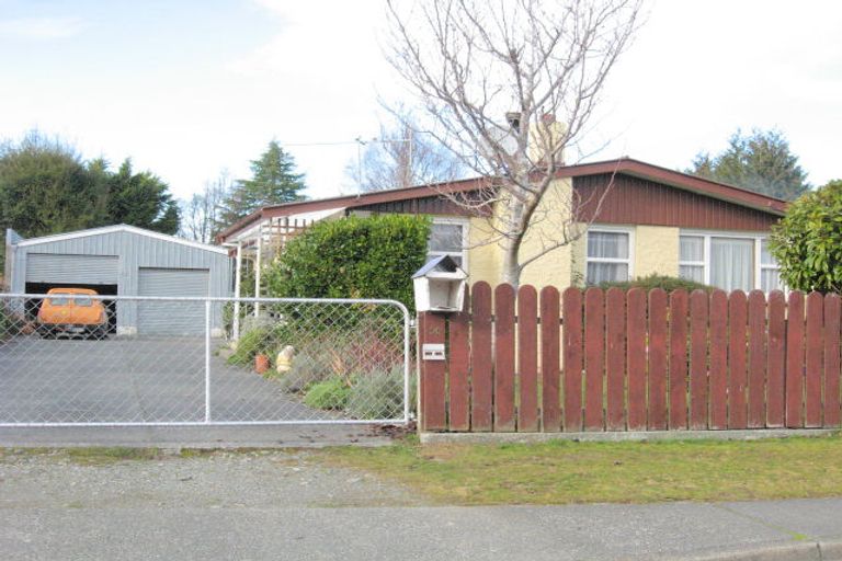 Photo of property in 14 Sutherland Street, Te Anau, 9600