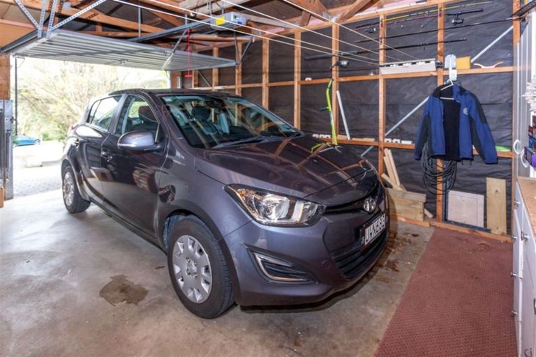 Photo of property in 124 Isabel Street, Whangamata, 3620