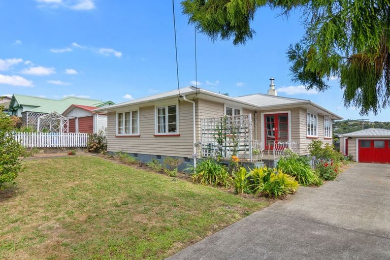 Photo of property in 168 Kawai Street South, Nelson South, Nelson, 7010