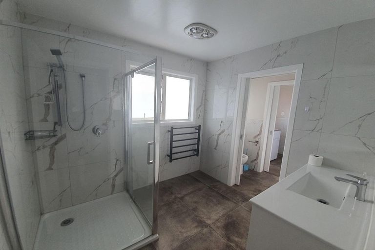 Photo of property in 6 Willis Road, Papakura, 2110