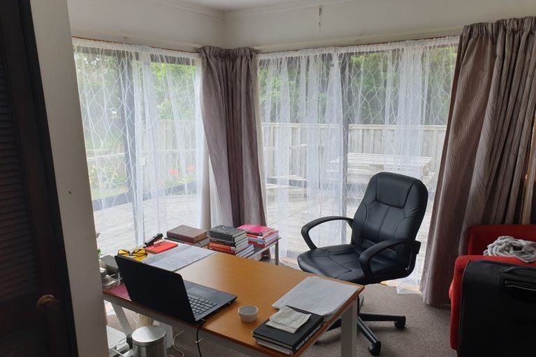 Photo of property in 4/45 Shakespeare Road, Milford, Auckland, 0620