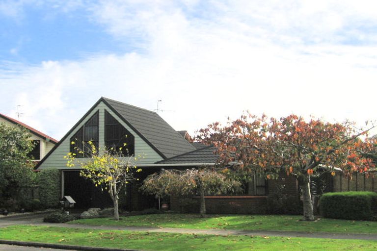 Photo of property in 11 Hurunui Street, Waikanae, 5036