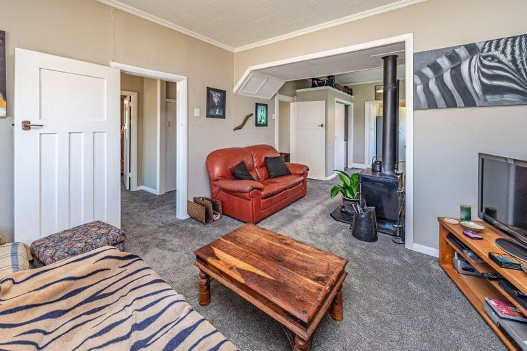 Photo of property in 5 Mosston Road, Castlecliff, Whanganui, 4501