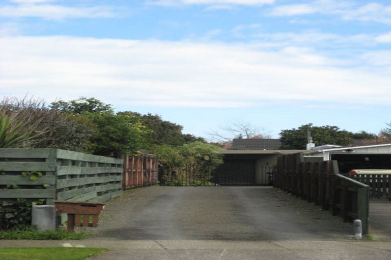 Photo of property in 76a Kennedy Drive, Levin, 5510